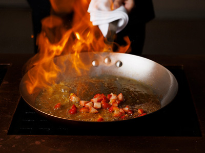 いちごのフランベ